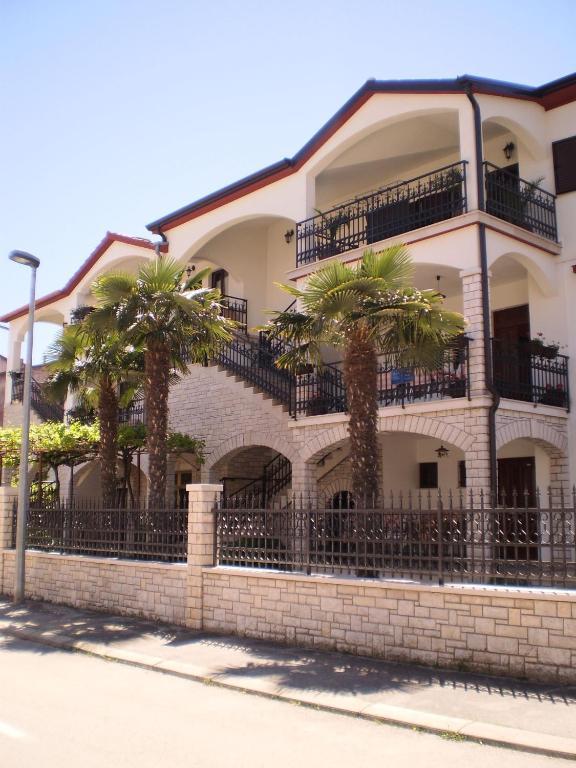Apartment Modrusan *